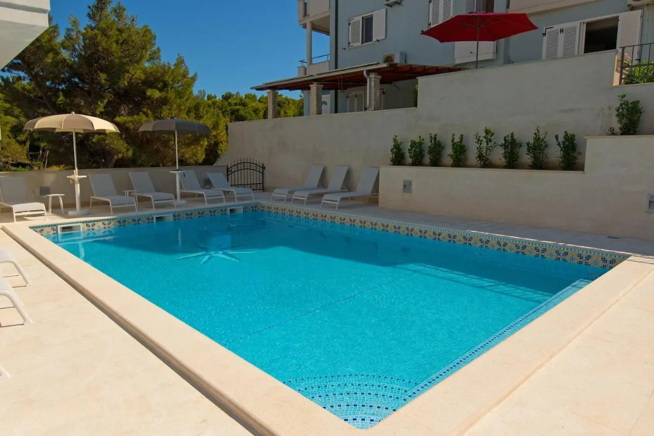 Aparthotel Punta Blu - Pool & Spa Premantura